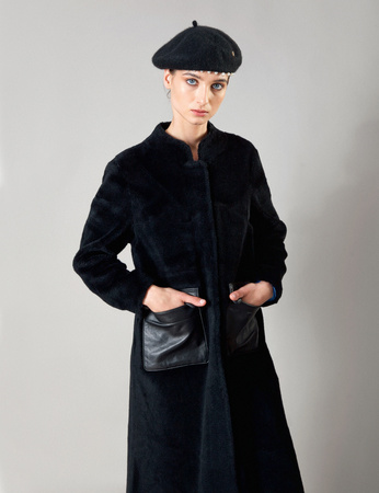 Długie wełniane futro z kieszeniami