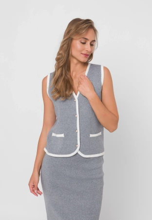 Szara dzianinowa kamizelka z białym obszyciem