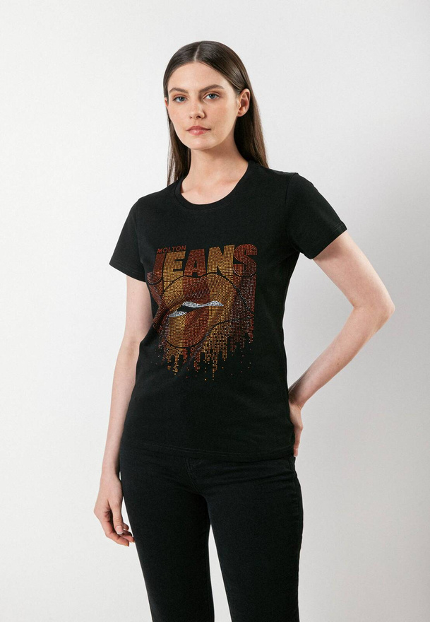 Czarny t-shirt z aplikacją 