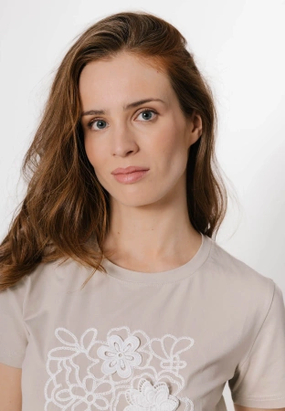 Beżowa bluzka z aplikacją z gipiury