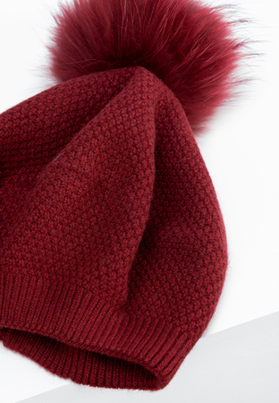 Bordowy beret z pomponem