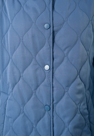 Niebieska pikowana kurtka