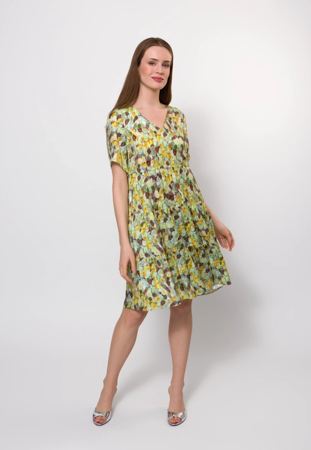 Wzorzysta sukienka z wiskozy