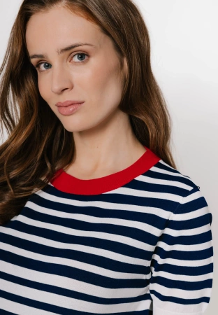 Dzianinowa bluzka w granatowo-białe paski z czerwoną lamówką