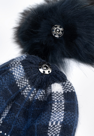 Czarno granatowa czapka w kratkę