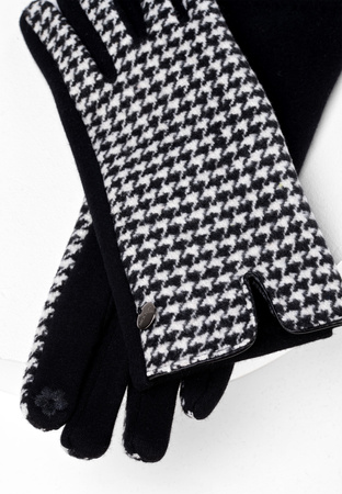 Rękawiczki w biało-czarną pepitkę