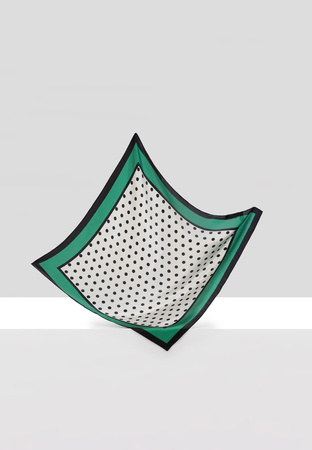 Jedwabna apaszka w grochy z zielenią