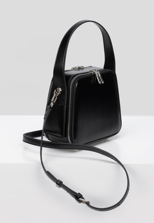 Mała czarna torebka do ręki i na ramię