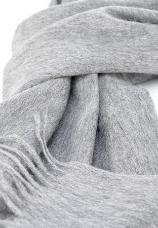 Szary wełniany szal