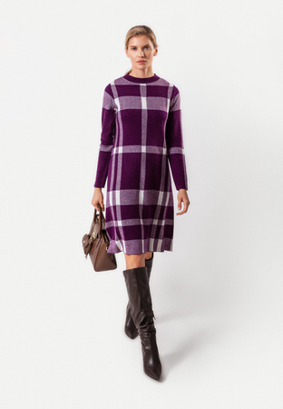 Fioletowa dzianinowa sukienka w kratkę