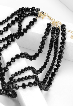 Kaskadowy naszyjnik z czarnych koralików
