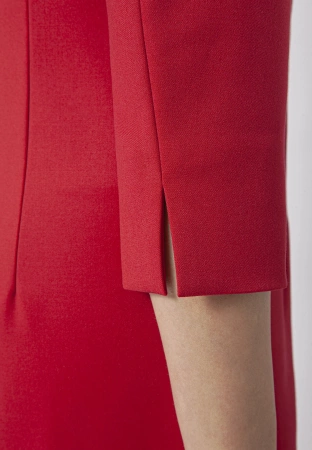 Czerwona ołówkowa sukienka z rękawem ¾