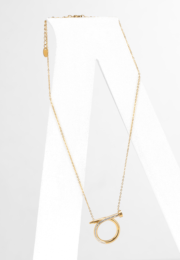 Naszyjnik z zawieszką z cyrkoniami