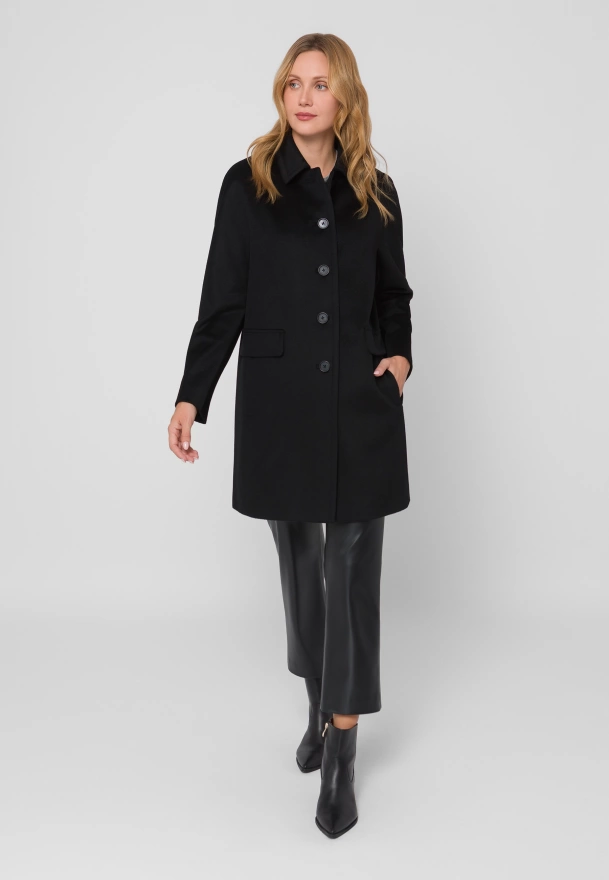 Czarny wełniany płaszcz z kołnierzykiem