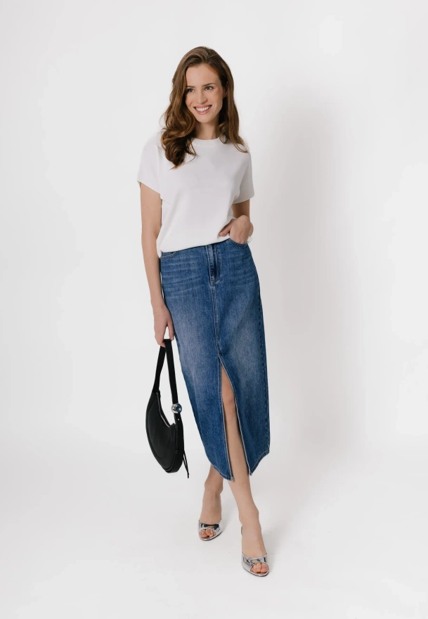 Długa jeansowa spódnica