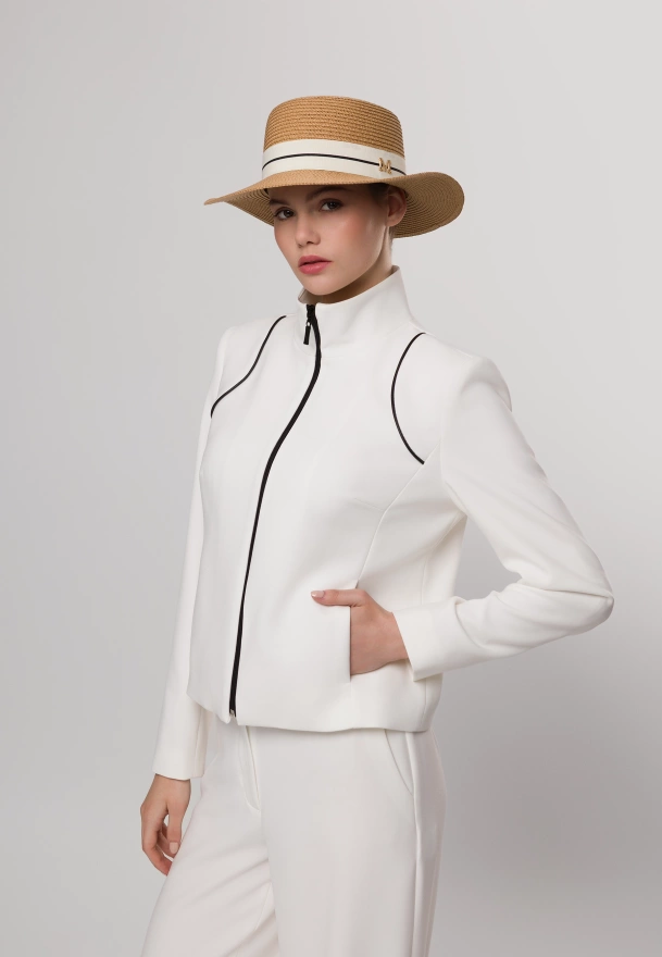 Dopasowana kurtka zapinana na suwak