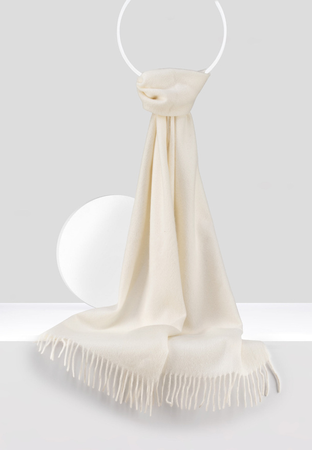 Ecru wełniany szal