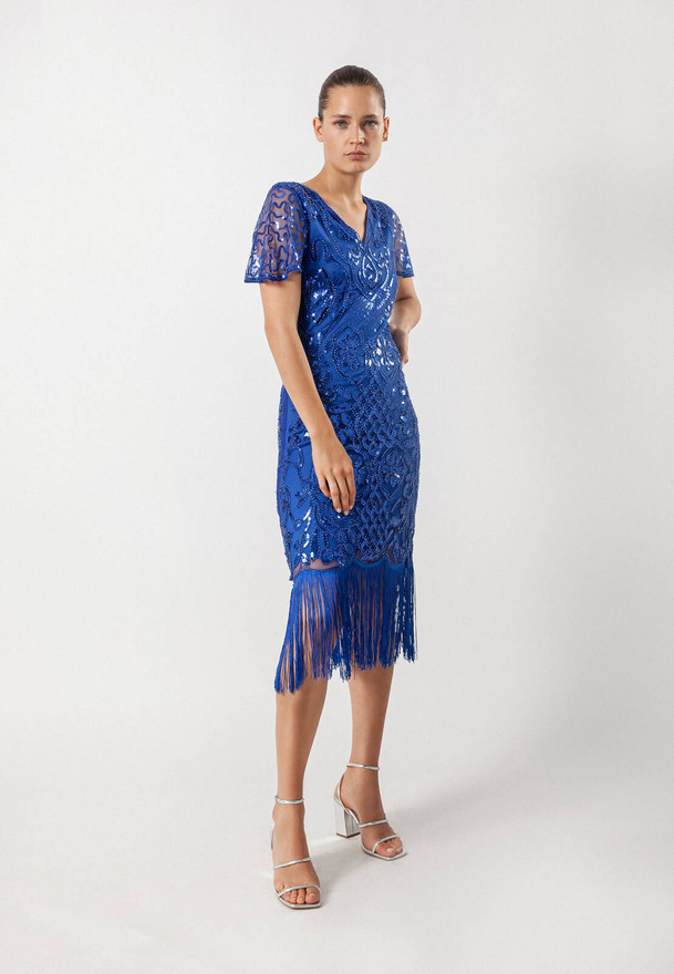 Kobaltowa sukienka wyszywana cekinami 