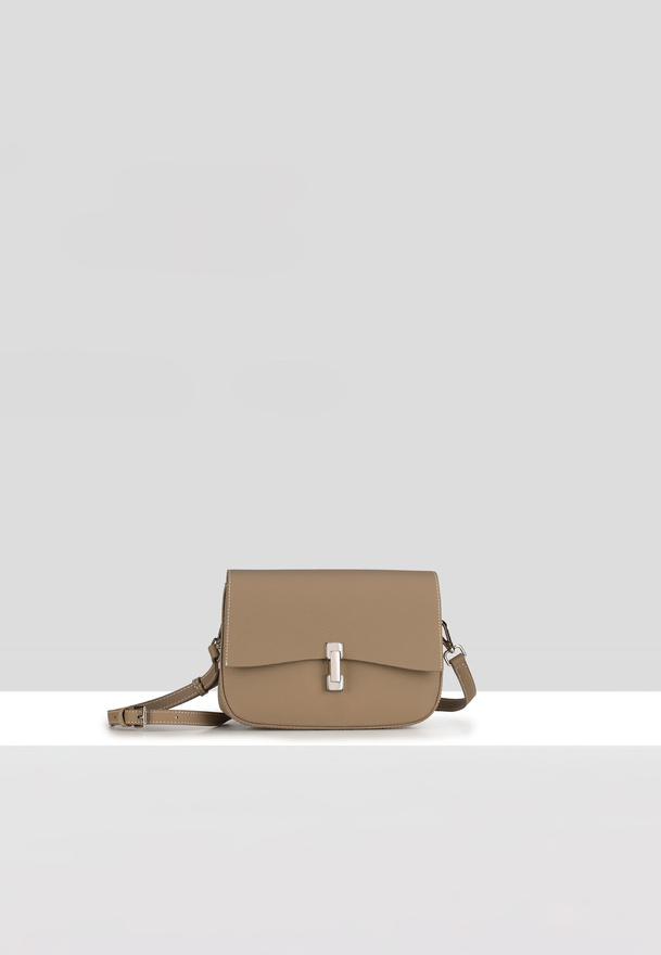 Brązowa torebka z białymi przeszyciami