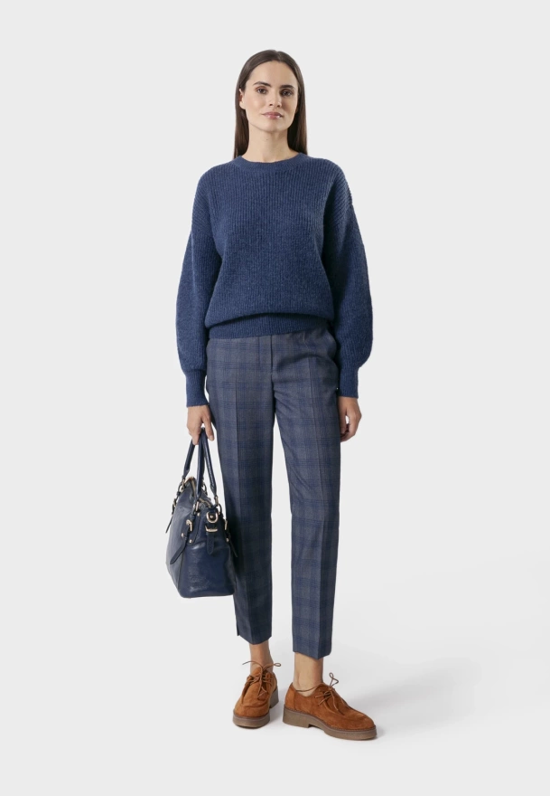 Cygaretki w szaro-granatową kratę