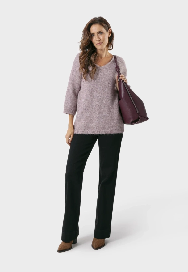 Sweter w serek z alpaką 