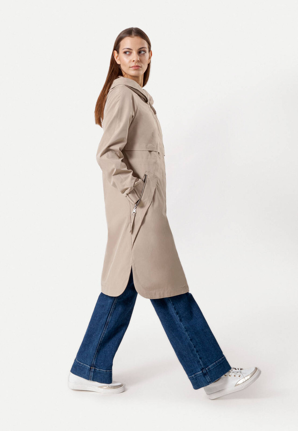 Wodoodporna brązowa kurtka z kapturem