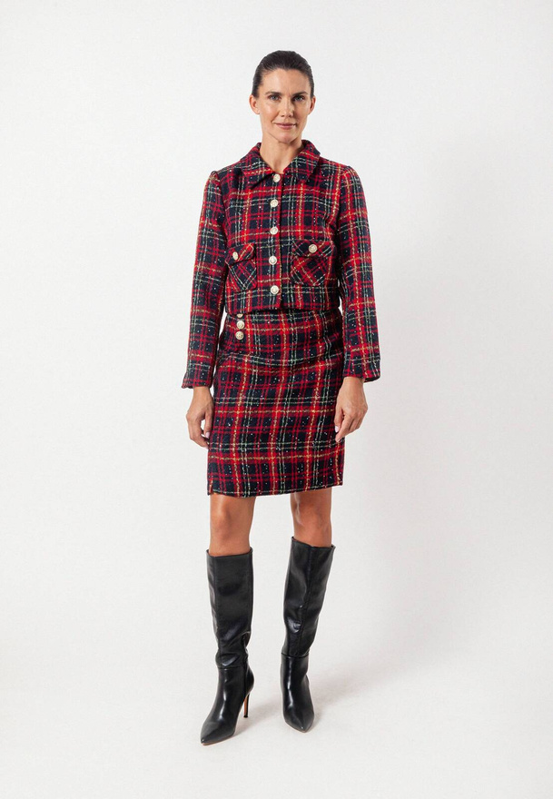 Czerwona spódnica w kratę ozdobiona cekinami