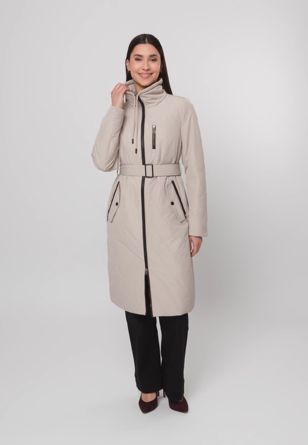 Pikowany płaszcz w kolorze beżowym