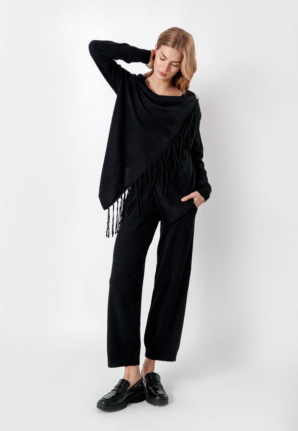 Czarne dzianinowe joggery z dużymi kieszeniami