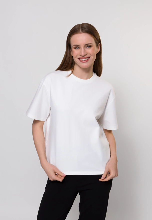 Biały t-shirt oversize