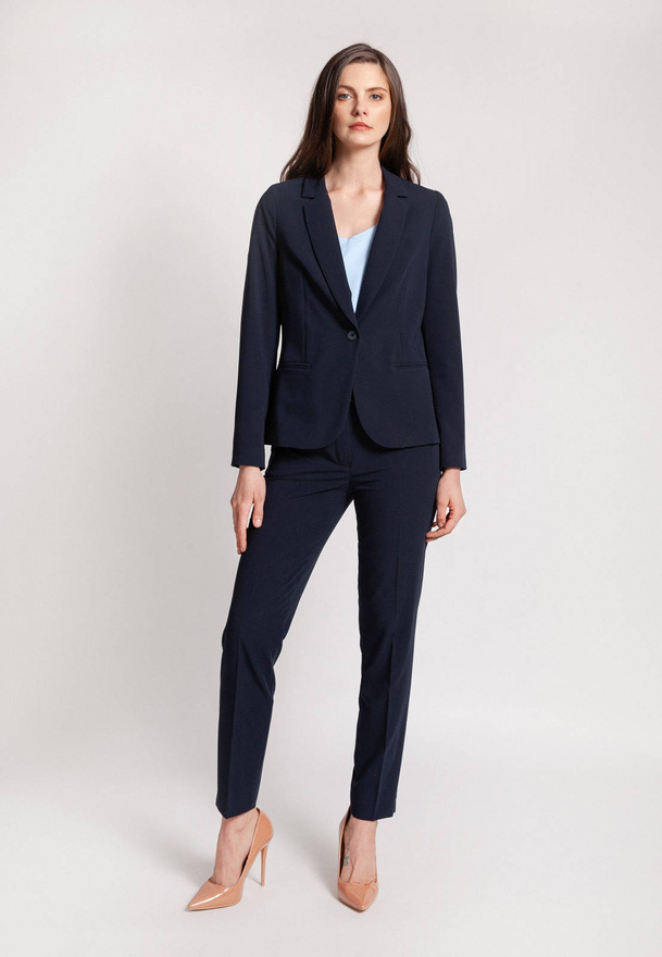 Granatowe cygaretki w kant