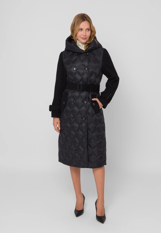 Czarny pikowany płaszcz