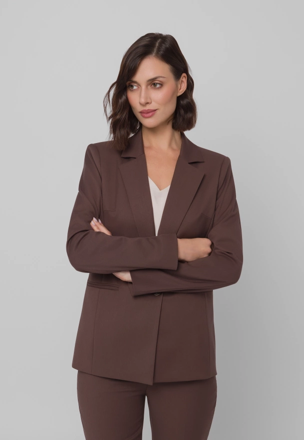 Brązowy żakiet na jeden guzik