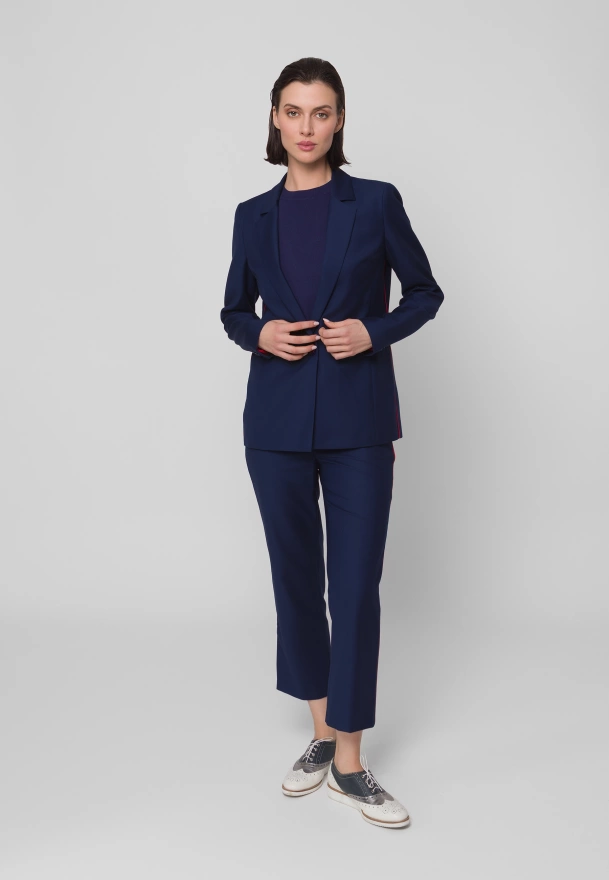 Żakiet z ozdobną wypustką