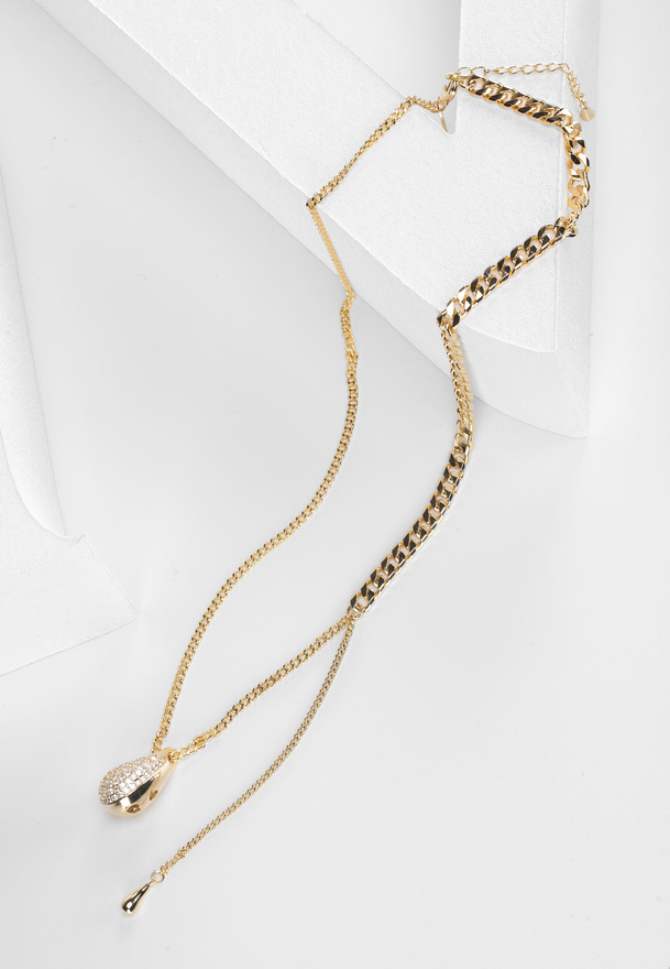 Naszyjnik z zawieszką w kształcie łezki