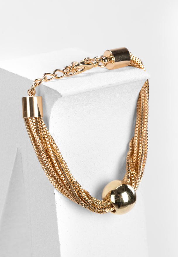 Bransoletka z łańcuszków w kolorze złotym