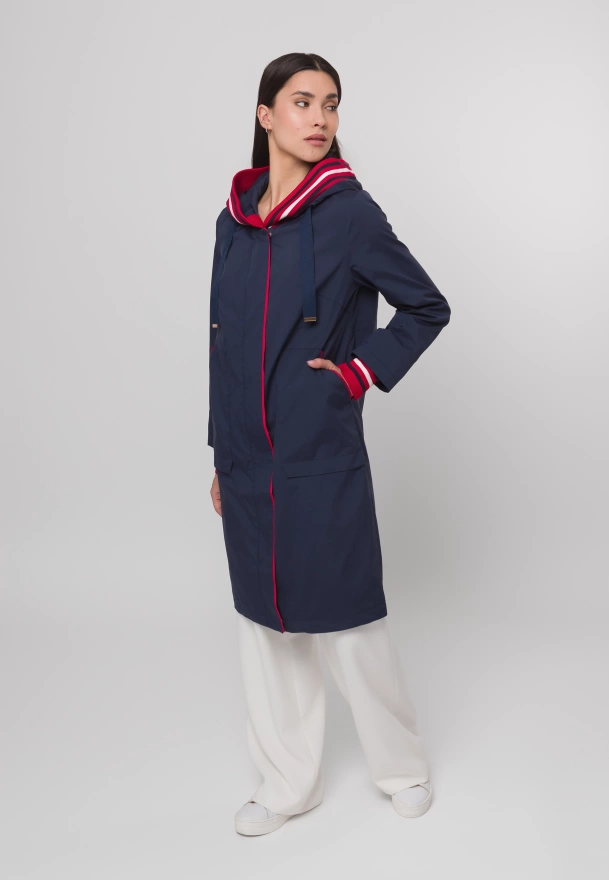 Granatowy płaszcz z czerwonymi ściągaczami