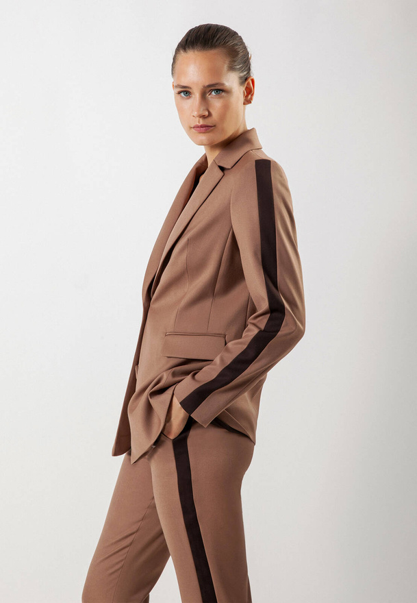 Brązowy żakiet z lampasem