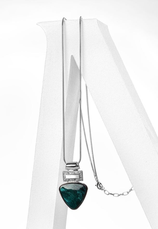 Naszyjnik z zawieszką z naturalnej muszli