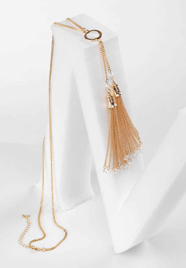 Naszyjnik z chwostami z łańcuszków