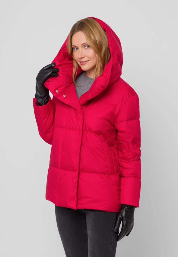 Czerwona pikowana kurtka z kapturem