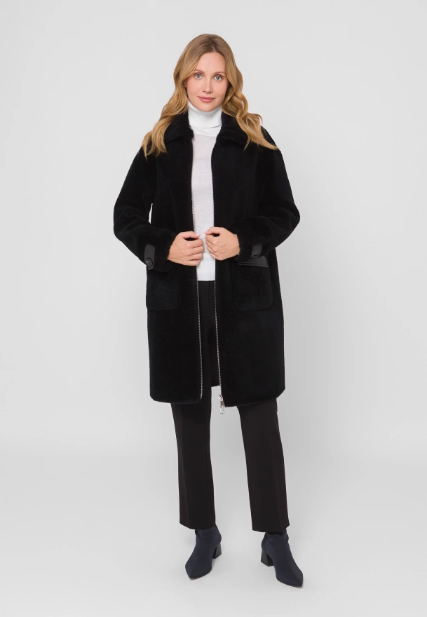 Wełniane futro ze skórzanymi elementami