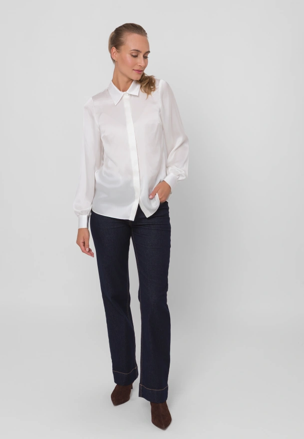 Granatowe jeansowe spodnie z szeroką nogawką