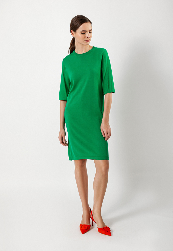 Zielona dzianinowa sukienka