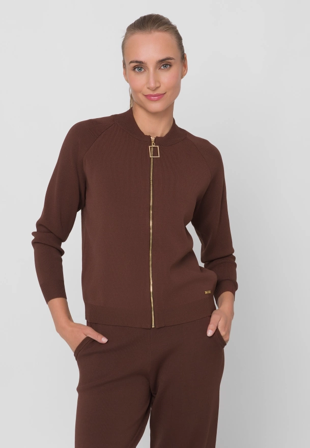 Brązowy kardigan z ozdobnym suwakiem