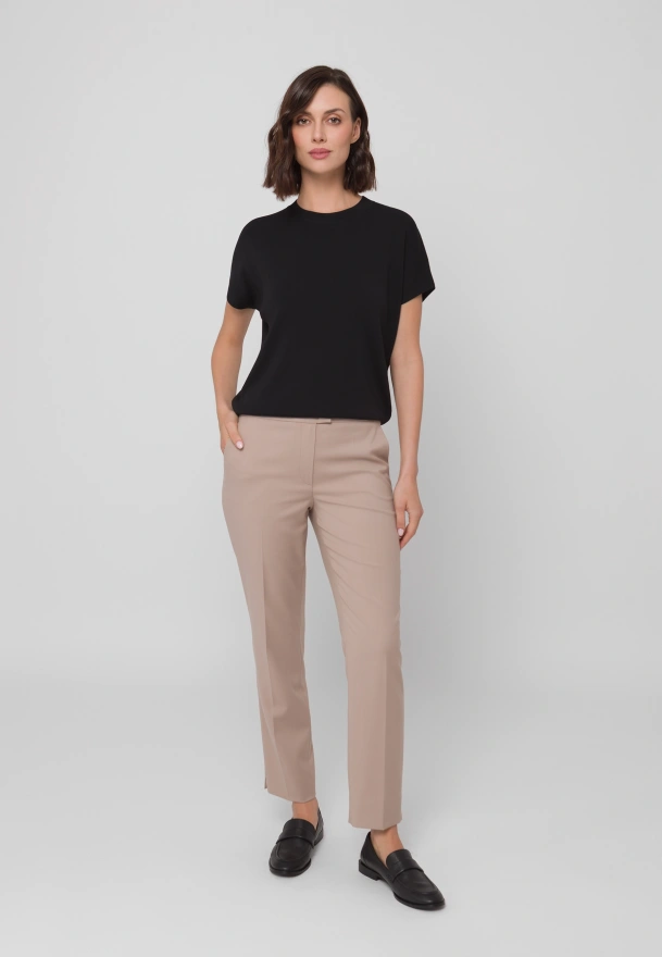 Beżowe cygaretki w kant