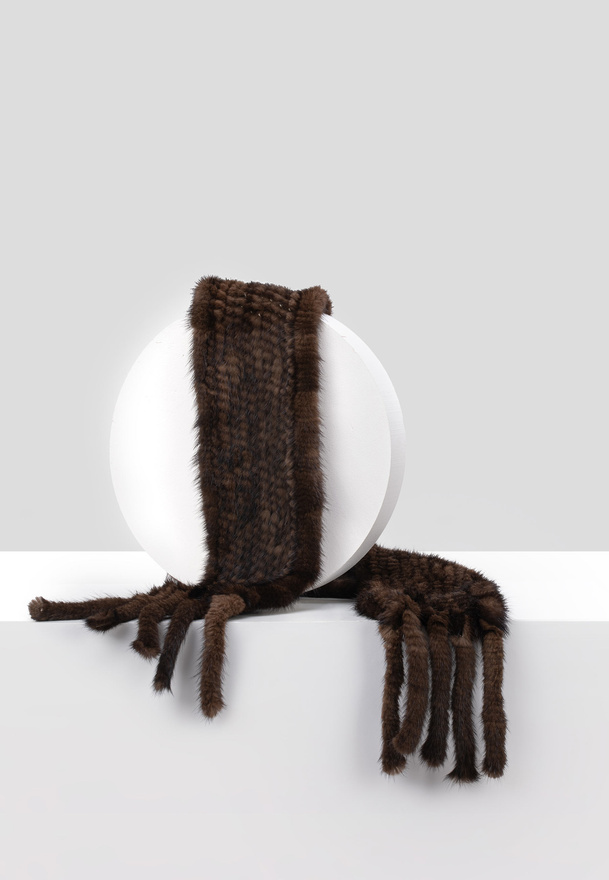 Brązowy szal z naturalnego futra