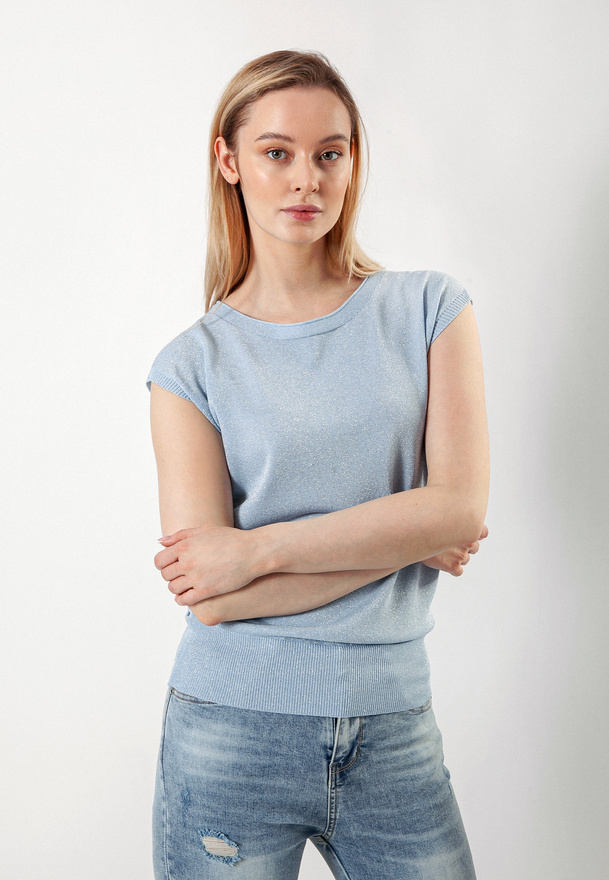 Niebieska dzianinowa bluzka ze srebrną nicią