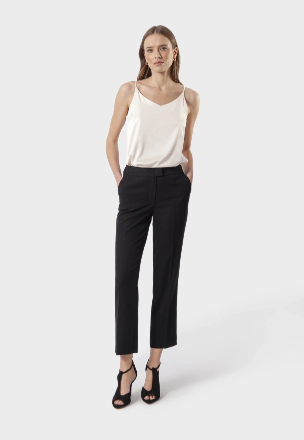 Ecru satynowy top na cienkich ramiączkach