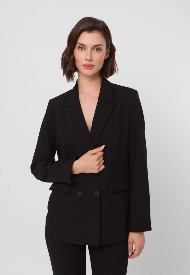 Czarny dwurzędowy żakiet